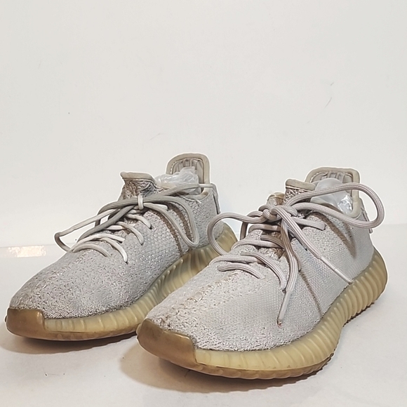 Yeezy Boost 350 V2 Sesame Gray Size US 5.5 - F997710 - Picture 1 of 9